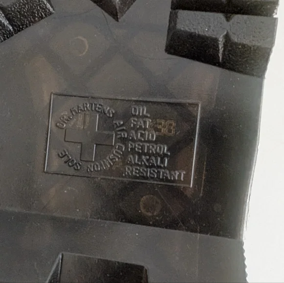 Dr. Martens 1461 Bex Smooth leather platform oxford shoe in black. - Picture 9 of 11